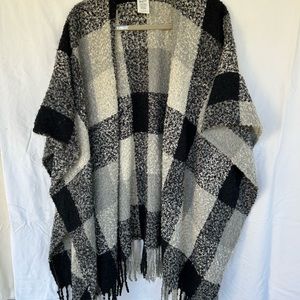 Women's Black and Gray Checkered kimono